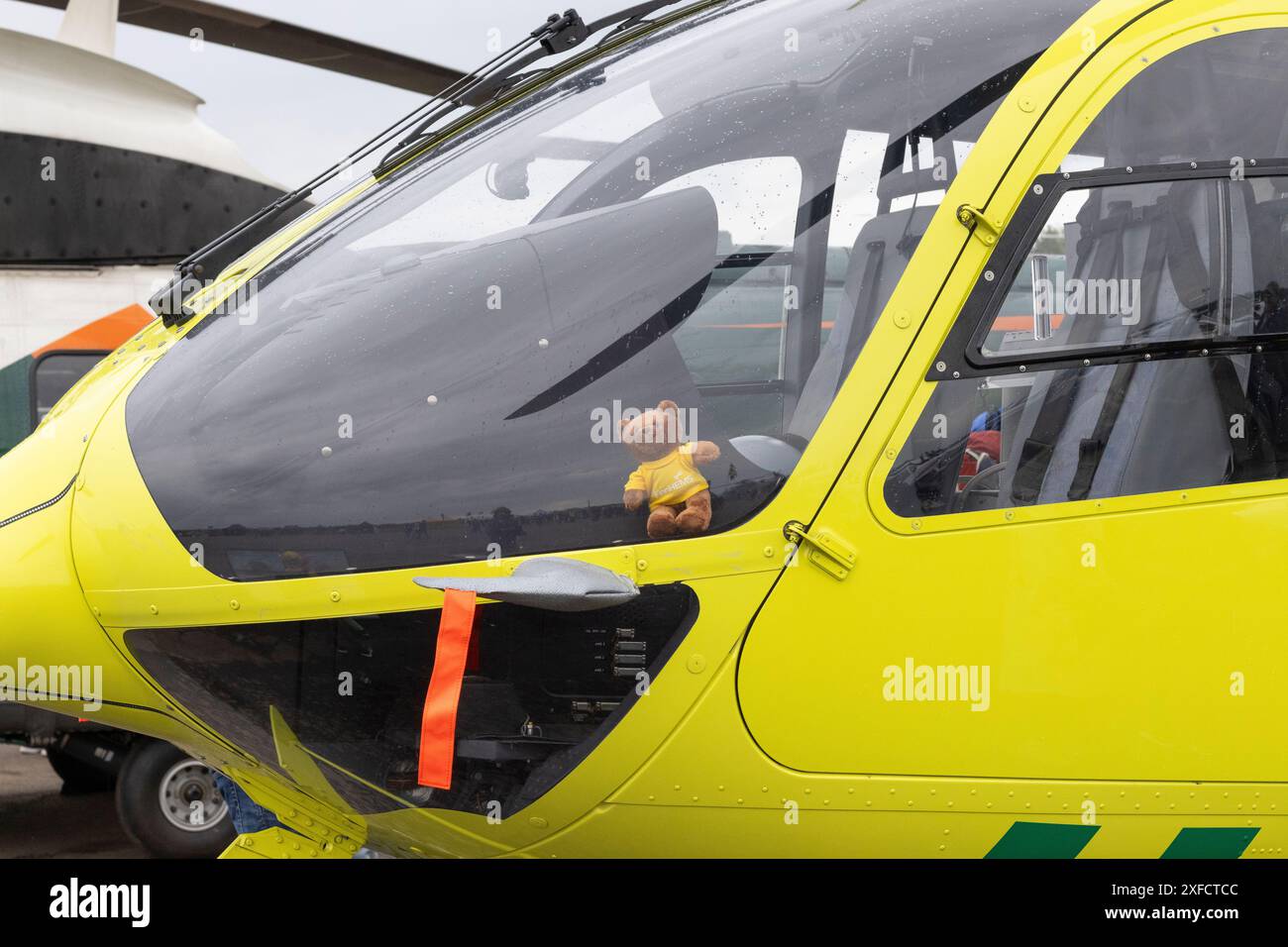 Elicottero ambulanza in mostra in Finlandia Foto Stock