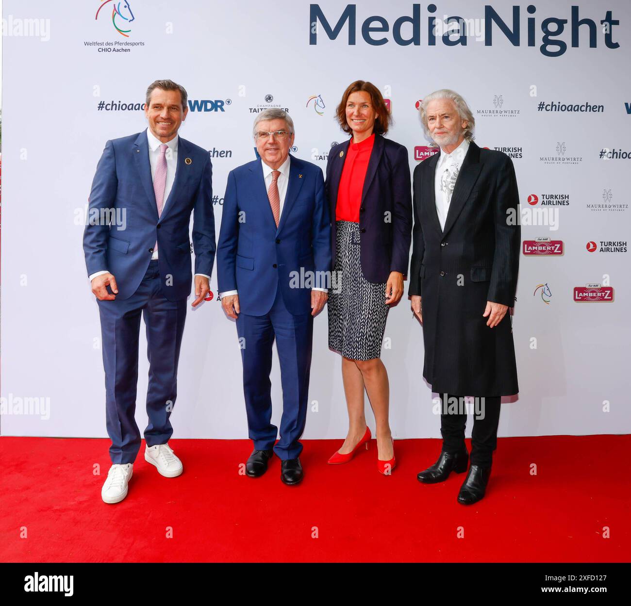 Michael Mronz, Dr. Thomas Bach Präsident coi, Stefanie Peters Praesidentin ALRV, Dr. Hermann Buehlbecker Alleininhaber Lambertz beider Eröffnung und Medianight zu CHIO 2024, Aquisgrana. *** Michael Mronz, Dr. Thomas Bach Presidente CIO, Stefanie Peters Presidente ALRV, Dr. Hermann Buehlbecker proprietario unico Lambertz di apertura e medianght di CHIO 2024, Aquisgrana Foto Stock