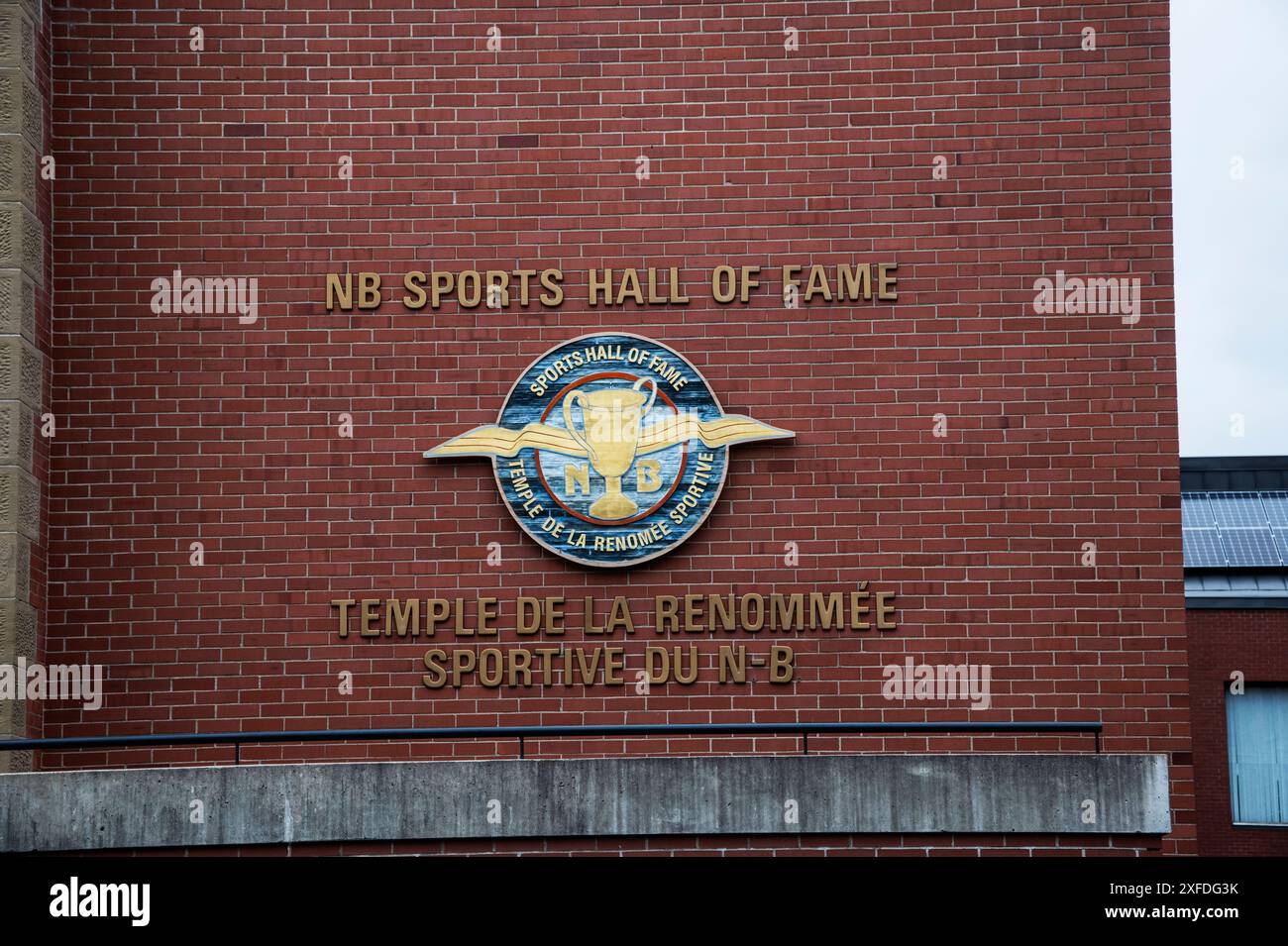 NB Sports Hall of Fame cartello su Queen Street nello storico quartiere di Garrison nel centro di Fredericton, New Brunswick, Canada Foto Stock