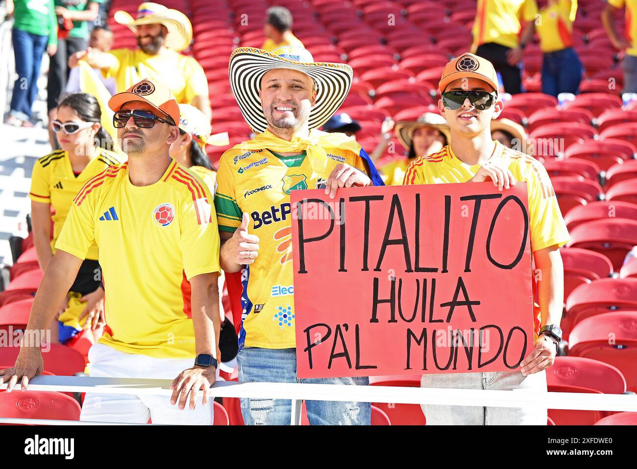 2 luglio 2024: Levi's Stadium, Santa Clara, California,: Copa America Football 3° round, Brasile contro Colombia: Tifosi della Colombia Foto Stock