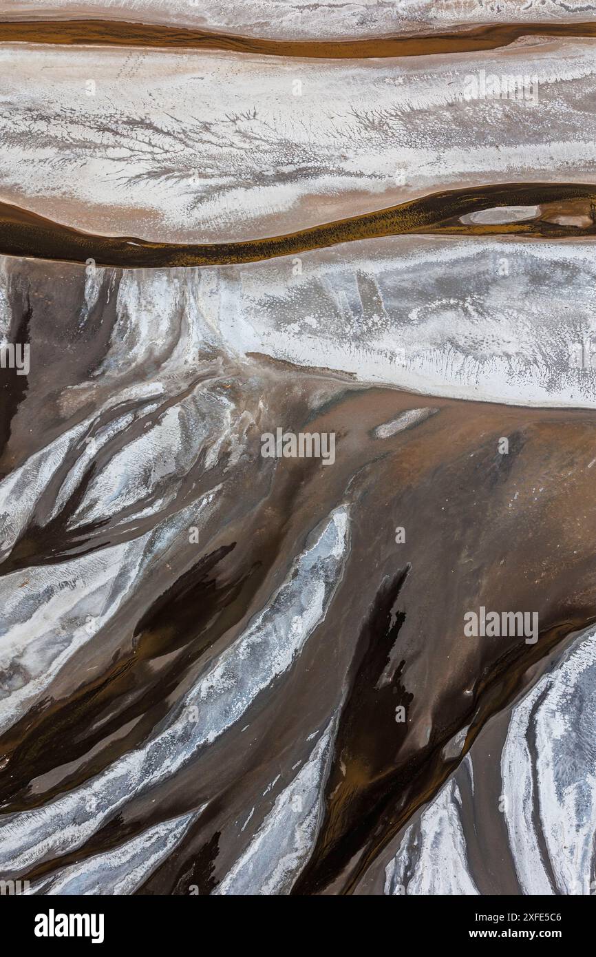 Kenya, lago Magadi, lago di soda ipersalina, formazioni minerali a volte generate da microrganismi, presenza di grandi quantità di soda (aerea Foto Stock