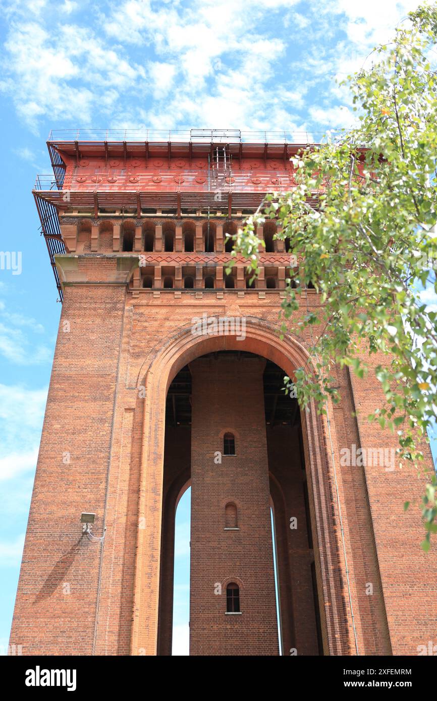 Balkerne Water Tower Colchester Jumbo Water Tower Essex Victorian Water Tower 1883 in mattoni Foto Stock