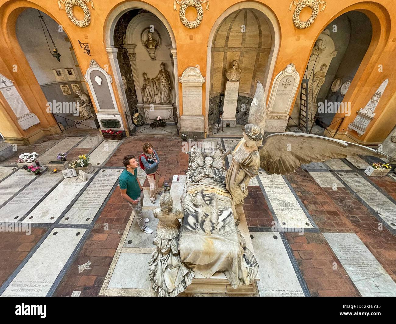 Italia - il cimitero monumentale della Certosa di Bologna è un ex monastero certosino. Foto Stock