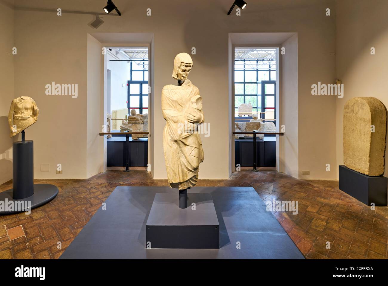 Volterra Toscana Italia. Museo Guarnacci dei manufatti etruschi Foto Stock