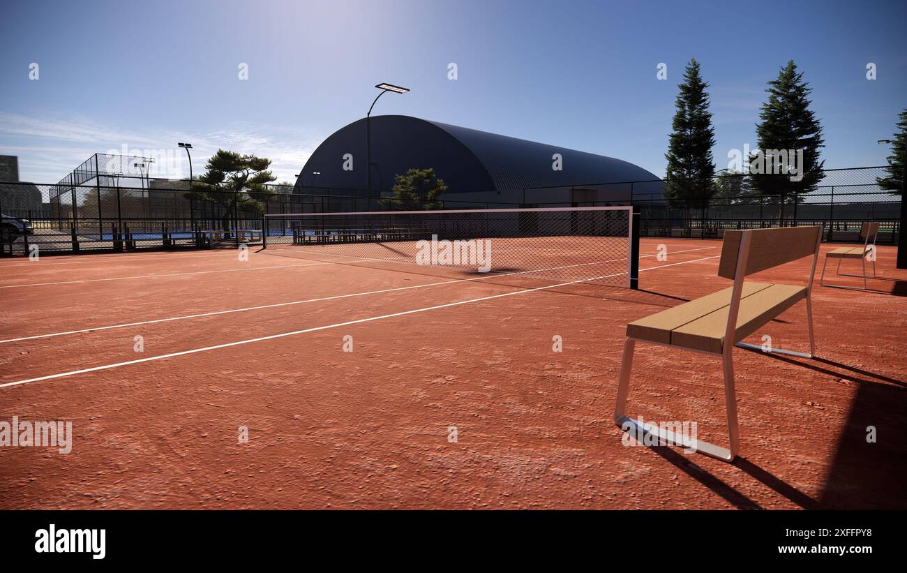 Campo da tennis in argilla rossa, all'aperto, con luci e posti a sedere per gli spettatori Foto Stock