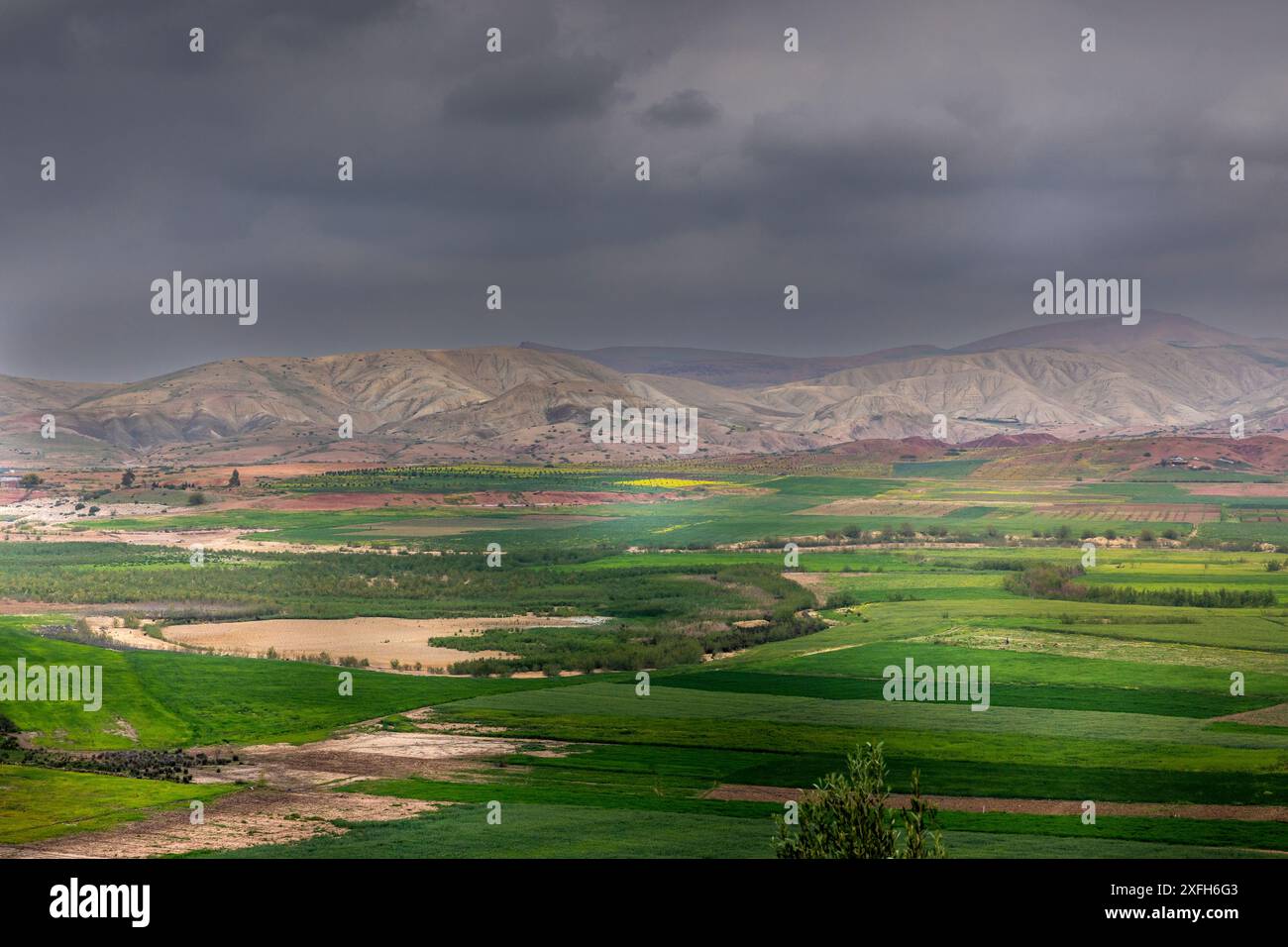 Meknes, Marocco - 20 marzo 2024: Lago Sidi Chahede in Marocco tra Fez e Meknes Foto Stock