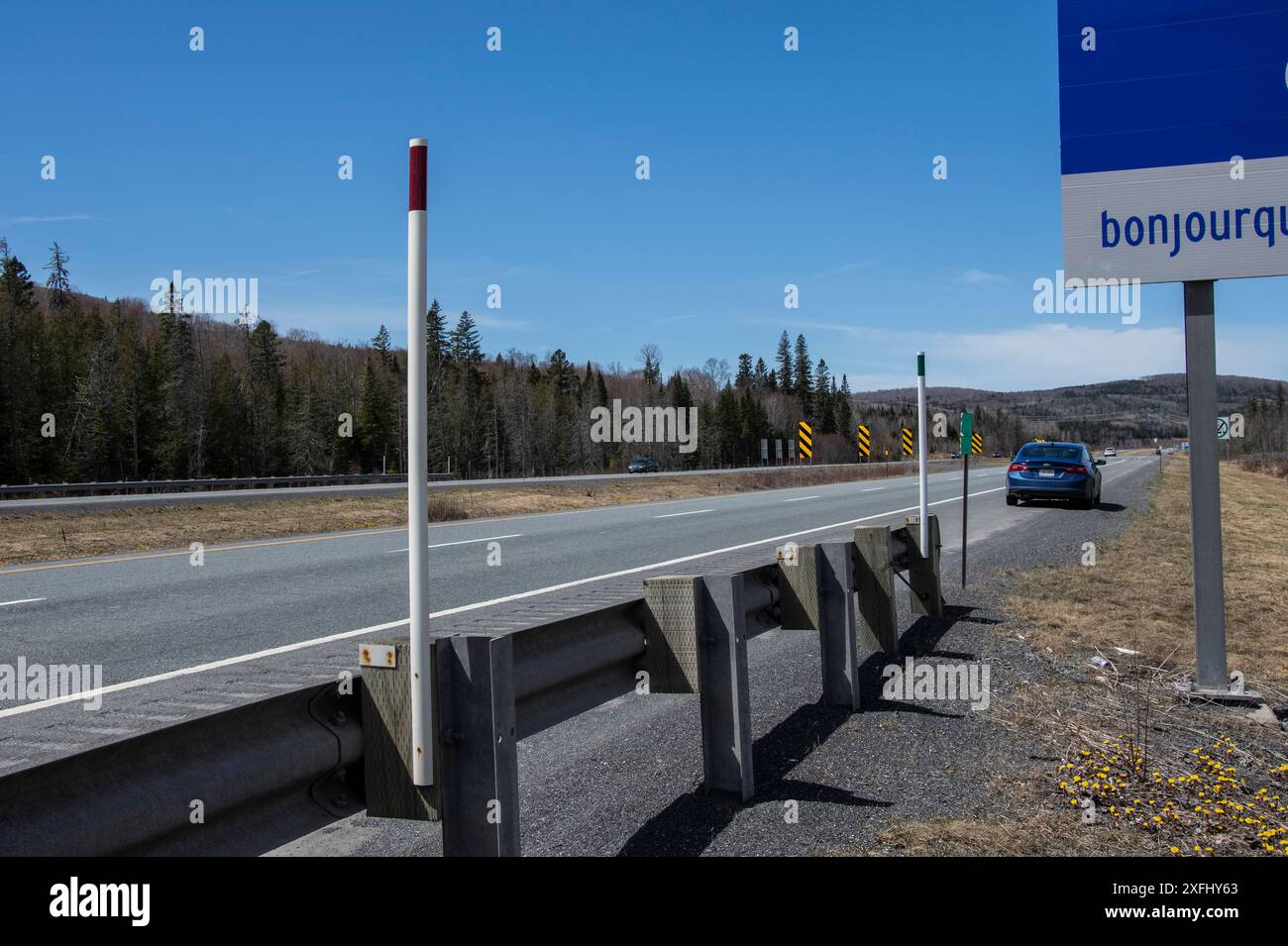 Autoroute 85 guardando verso Quebec sul confine tra Quebec e nuovo Brunswick a Degelis, Quebec, Canada Foto Stock