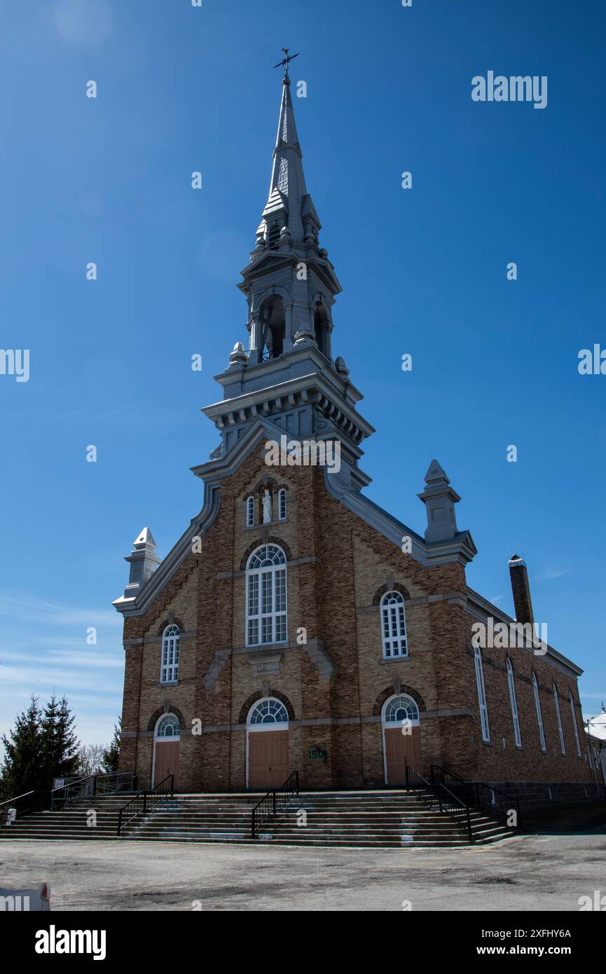 Chiesa in rue commerciale a Saint-Louis-du-ha! Quebec, Canada Foto Stock