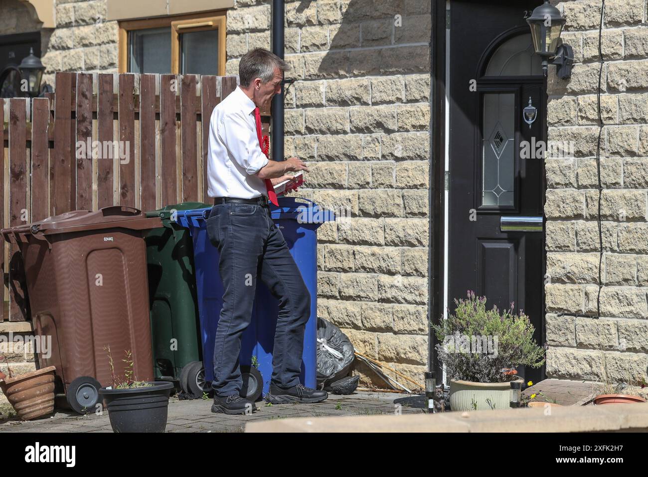 Dan Jarvis, Barnsley North candidato del Partito Laburista che ha partecipato alle elezioni del Regno Unito del 2024 nella zona di Barnsley, Barnsley, Regno Unito, 4 luglio 2024 (foto di Alfie Cosgrove/News Images) a Barnsley, Regno Unito, il 4/7/2024. (Foto di Alfie Cosgrove/News Images/Sipa USA) Foto Stock