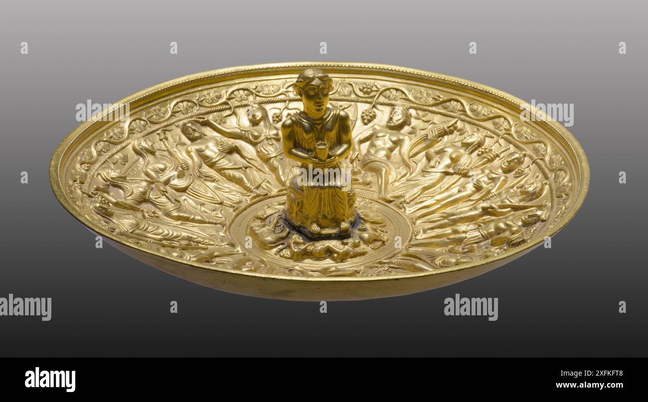 Patera del tesoro di Pietroasele. Arte del periodo di migrazione Foto Stock