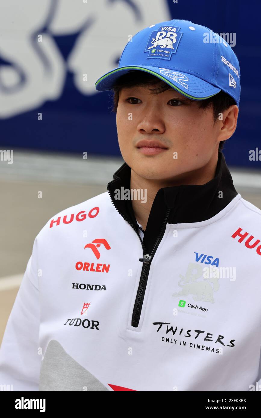 Silverstone, Regno Unito. 4 luglio 2024. Yuki Tsunoda (JPN) camera e colazione 04.07.2024. Formula 1 World Championship, Rd 12, Gran Premio di Gran Bretagna, Silverstone, Inghilterra, giornata di preparazione. Il credito fotografico dovrebbe essere: XPB/Alamy Live News. Foto Stock