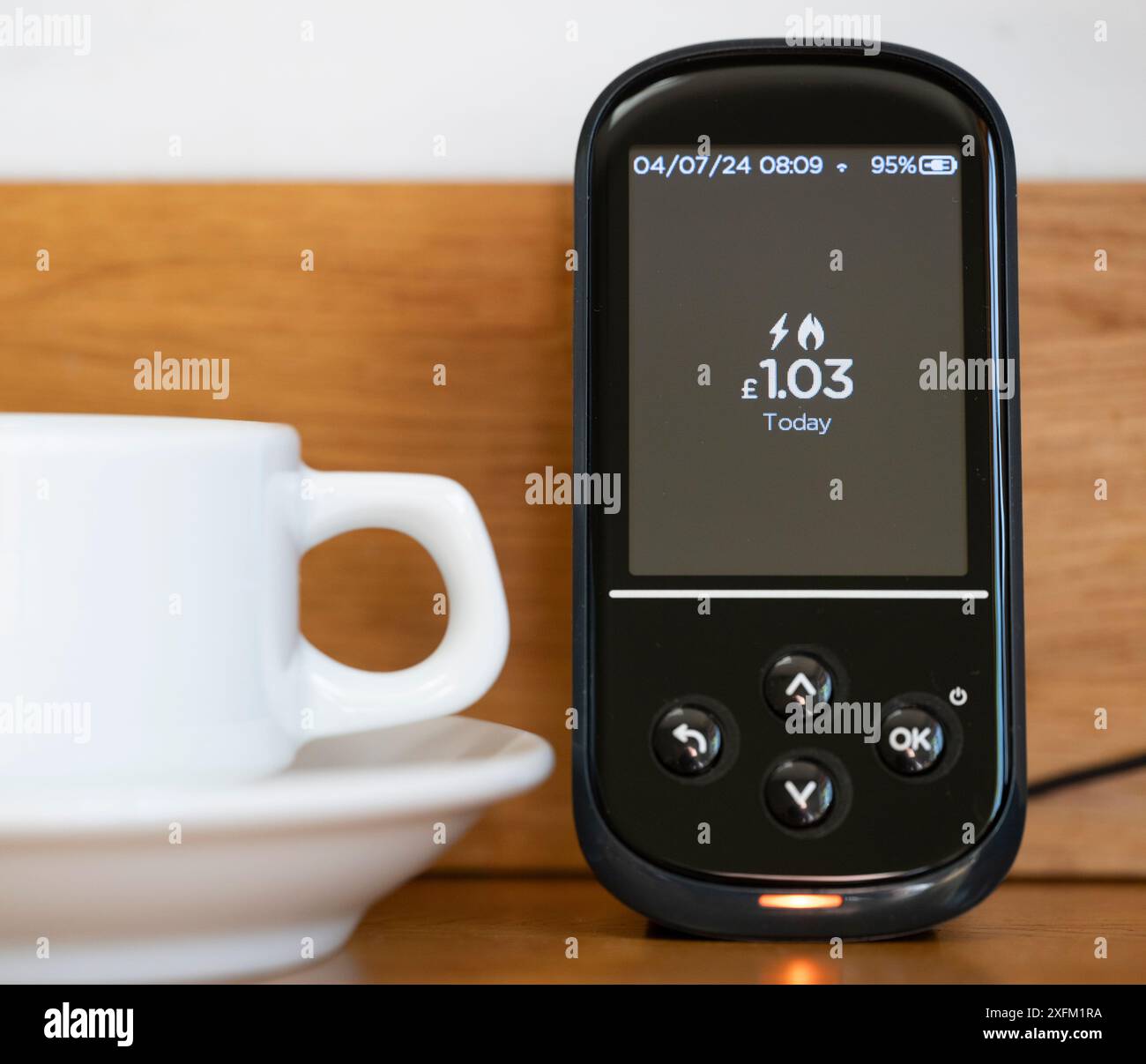 Visualizzatore display intelligente per uso domestico a doppia alimentazione Foto Stock