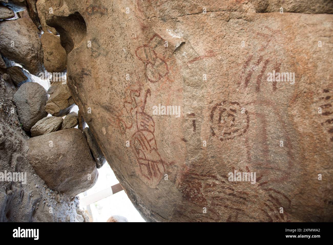 Dipinti rupestri, tra i 7 e i 10 mila anni, Central Baja California Desert, Messico, febbraio 2017. Foto Stock