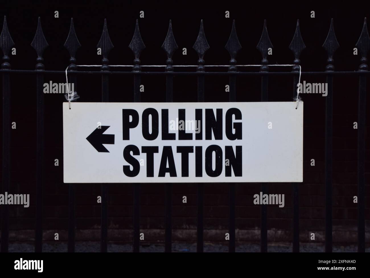 Londra, Regno Unito. 4 luglio 2024. Un seggio elettorale nel centro di Londra mentre il voto continua nelle elezioni generali del Regno Unito. Crediti: Vuk Valcic/Alamy Live News Foto Stock