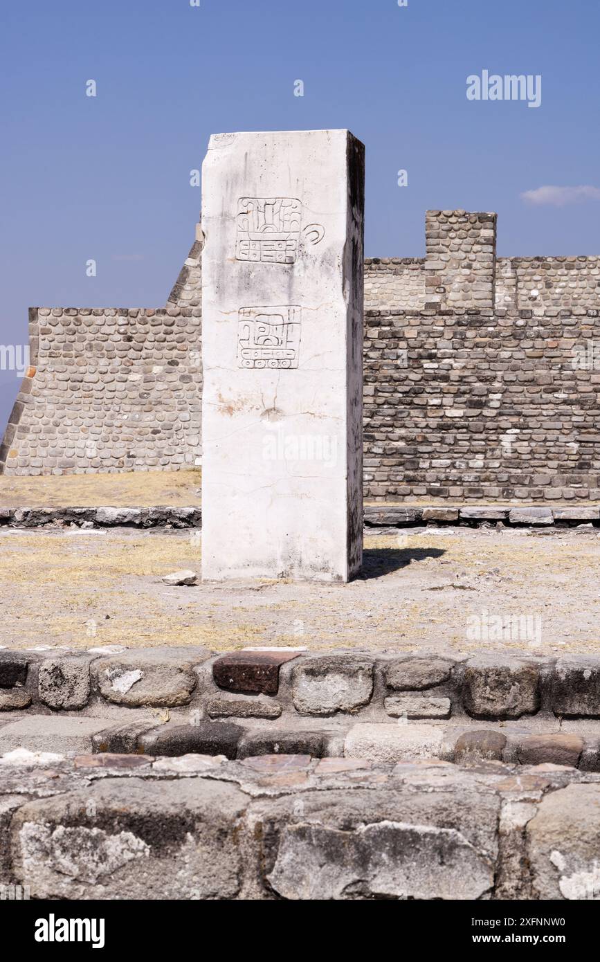 Rovine Maya presso il sito archeologico precolombiano di Xochicalco, Morelos, Messico, civiltà Maya dal 650 d.C. al 900 d.C. Xochicalco Messico. Foto Stock