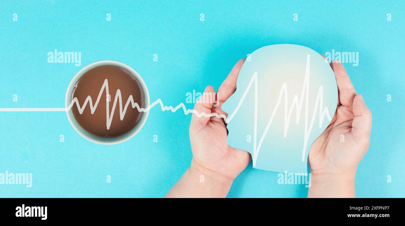 Tazza di caffè al mattino, svegliati, le onde cerebrali si alzano dopo la bevanda alla caffeina, fai una pausa, alto livello di energia Foto Stock