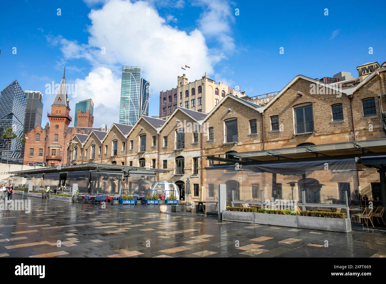 Il Campbell's Stores è un ex magazzino patrimonio dell'umanità nel sobborgo di The Rocks, nel centro di Sydney, con ristoranti che servono i visitatori Foto Stock