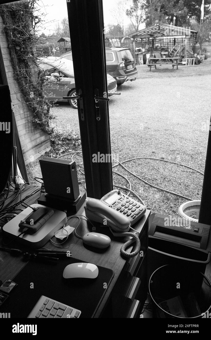 all'interno dell'ufficio domestico 2024 Foto Stock