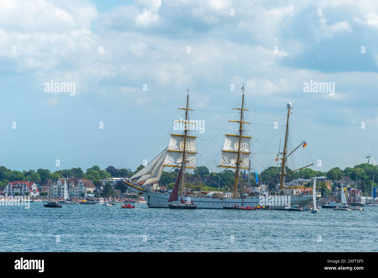 Windjammer Parade, Kiel Week 2024, Kiel Fjord, Falkenstein Beach, Kiel, Schleswig-Holstein, Germania, Foto Stock