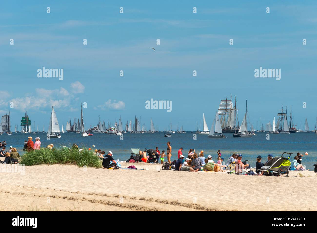 Windjammer Parade, Kiel Week 2024, Falkenstein Beach, Kiel, Kiel Fjord, Falkenstein Beach, Kiel, Schleswig-Holstein, Germania, Foto Stock