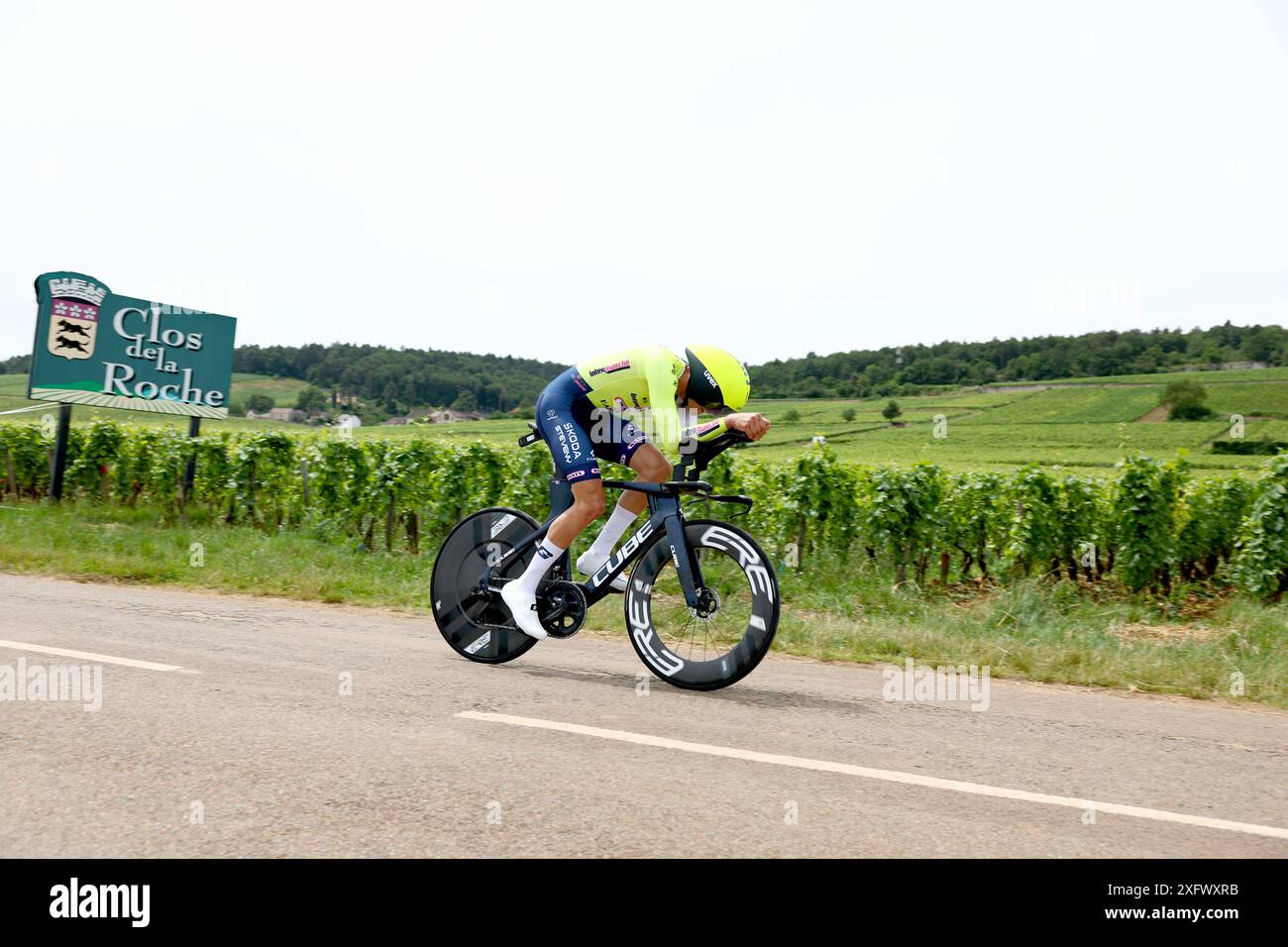Gevrey Chambertin, Francia. 5 luglio 2024. Francese Hugo Page di Intermarche-Wanty nella foto durante la settima tappa della gara ciclistica Tour de France 2024, una prova a cronometro individuale da Nuits-Saint-Georges a Gevrey-Chambertin, Francia (25, 3 km) venerdì 05 luglio 2024. La 111a edizione del Tour de France inizia sabato 29 giugno e si concluderà a Nizza, in Francia, il 21 luglio. BELGA FOTO DAVID PINTENS credito: Belga News Agency/Alamy Live News Foto Stock