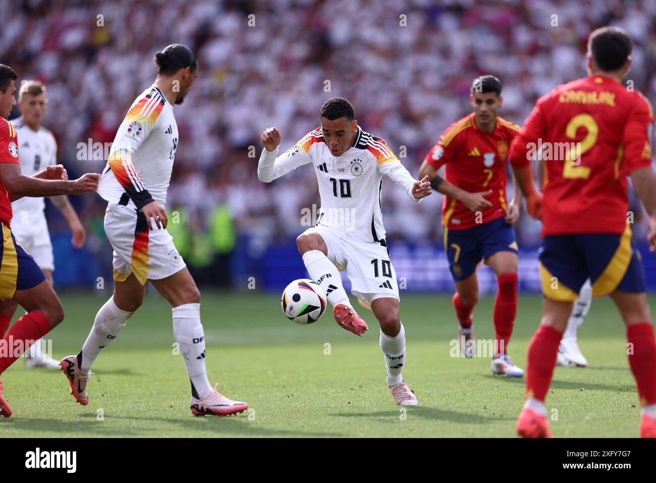 Stoccarda, Germania. 5 luglio 2024. Jamal Musiala tedesco in azione durante i quarti di finale di UEFA Euro 2024 tra Spagna e Germania all'Arena Stuttgart il 5 luglio 2024 a Stoccarda, Germania Credit: Marco Canoniero/Alamy Live News Foto Stock