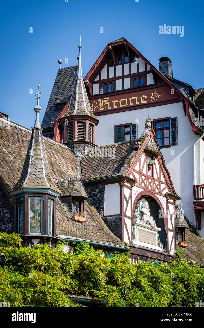 Storico hotel di lusso Krone, risalente a 500 anni fa, nel cuore del Rheingau, a Rüdesheim-Assmannshausen sul Reno Foto Stock