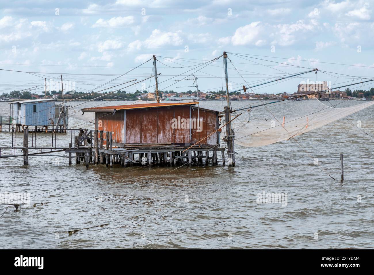 Italia, Emilia Romagna, Distretto di Ferrara, Parco del Delta del po, Comacchio, Casa di pescatori nella laguna delle valli di Comacchio, Casa dei pescatori Foto Stock