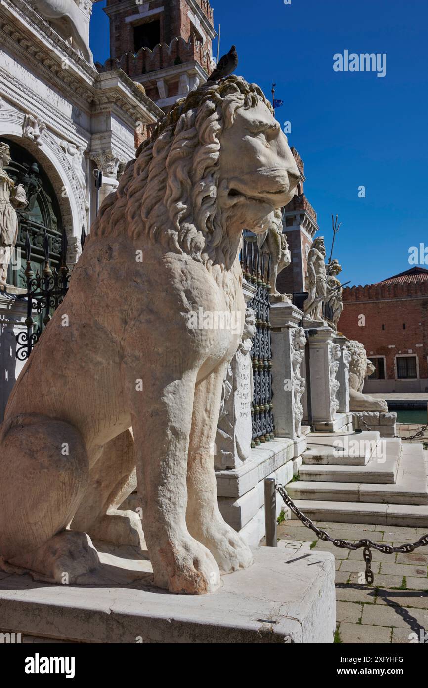 Statua del Leone all'Arsenale di Venezia Foto Stock