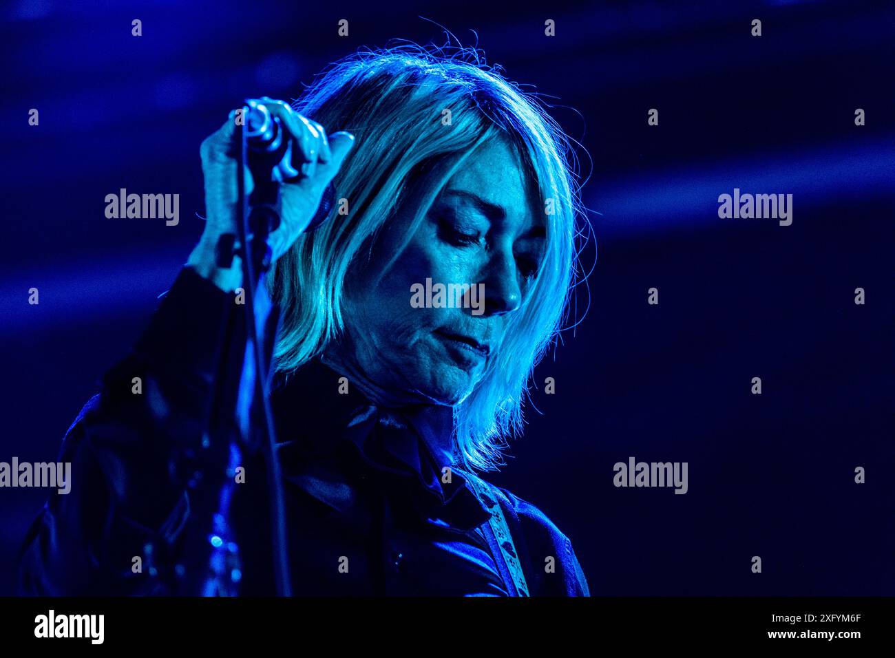 Roskilde, Danimarca. 5 luglio 2024. Kim Gordon suonerà all'Avalon al Roskilde Festival venerdì 5 luglio 2024. (Foto: Helle Arensbak/Ritzau Scanpix) credito: Ritzau/Alamy Live News Foto Stock