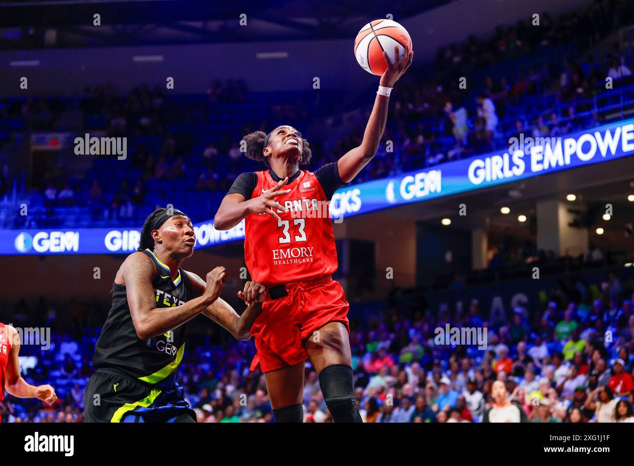 Arlington, Texas, Stati Uniti. 5 luglio 2024. La guardia di Atlanta Dream MAYA CALDWELL (33) segna con un layup durante una partita WNBA tra gli Atlanta Dream e i Dallas Wings al College Park Center. Dallas vince 85-82. (Immagine di credito: © Mark Fann/ZUMA Press Wire) SOLO PER USO EDITORIALE! Non per USO commerciale! Crediti: ZUMA Press, Inc./Alamy Live News Foto Stock