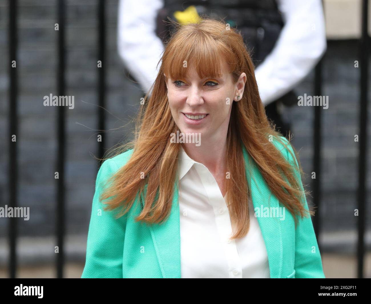 Londra, Regno Unito, 5 luglio 2024. Angela Rayner, Vice primo Ministro e Vice primo Ministro e Segretario di Stato per gli alloggi, le comunità e gli enti locali lascia il n. 10 per la sua nuova carica. Foto Stock