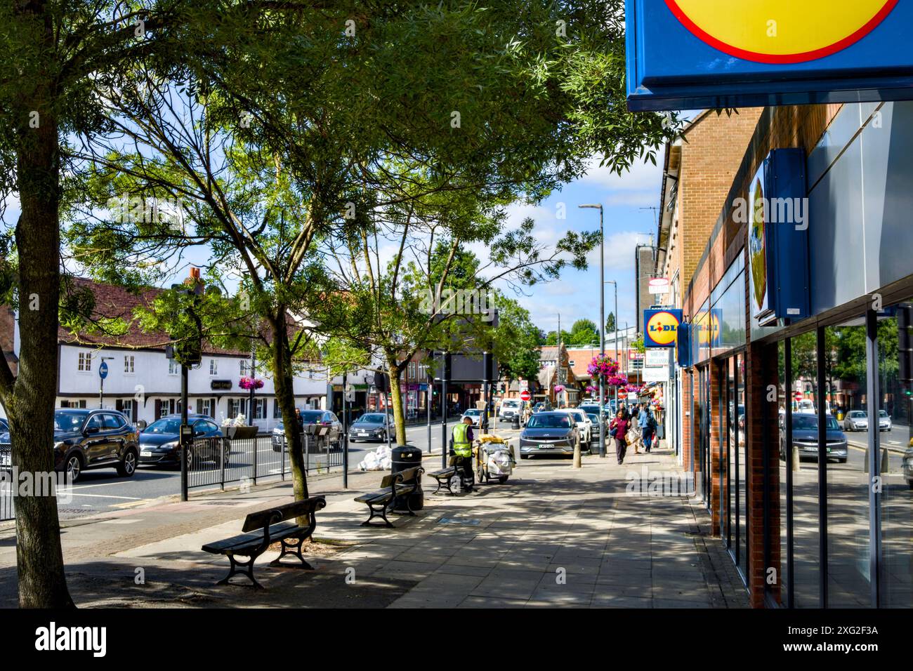 Broadway, Stanmore, Borough of Harrow, Londra, Inghilterra, REGNO UNITO Foto Stock