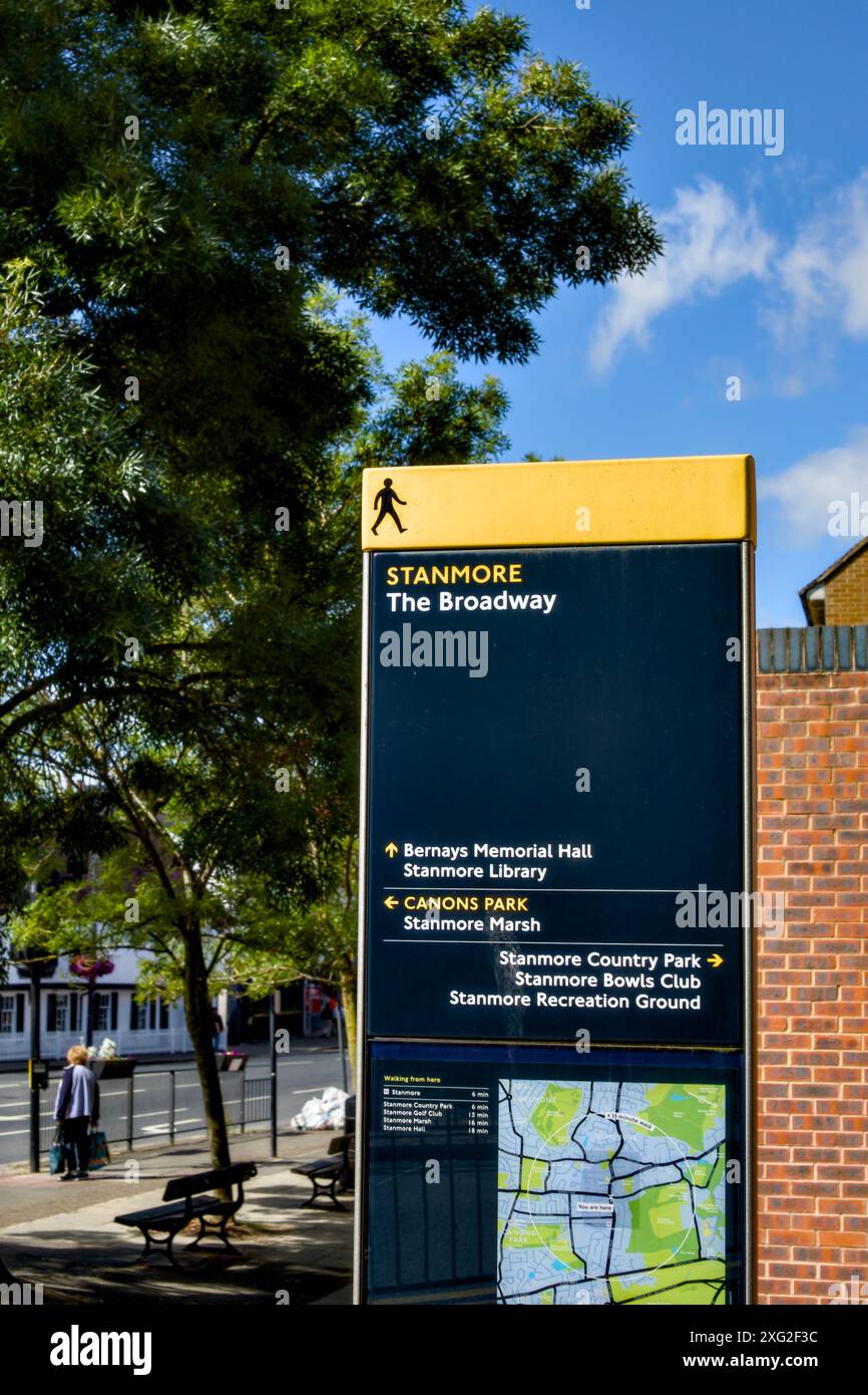 Broadway, Stanmore, Borough of Harrow, Londra, Inghilterra, REGNO UNITO Foto Stock