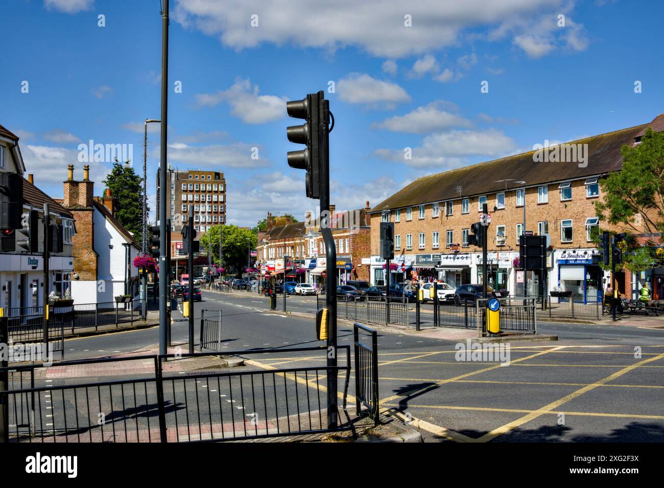 Broadway, Stanmore, Borough of Harrow, Londra, Inghilterra, REGNO UNITO Foto Stock