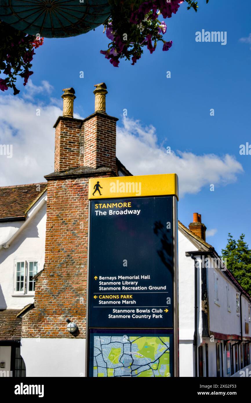 Broadway, Stanmore, Borough of Harrow, Londra, Inghilterra, REGNO UNITO Foto Stock