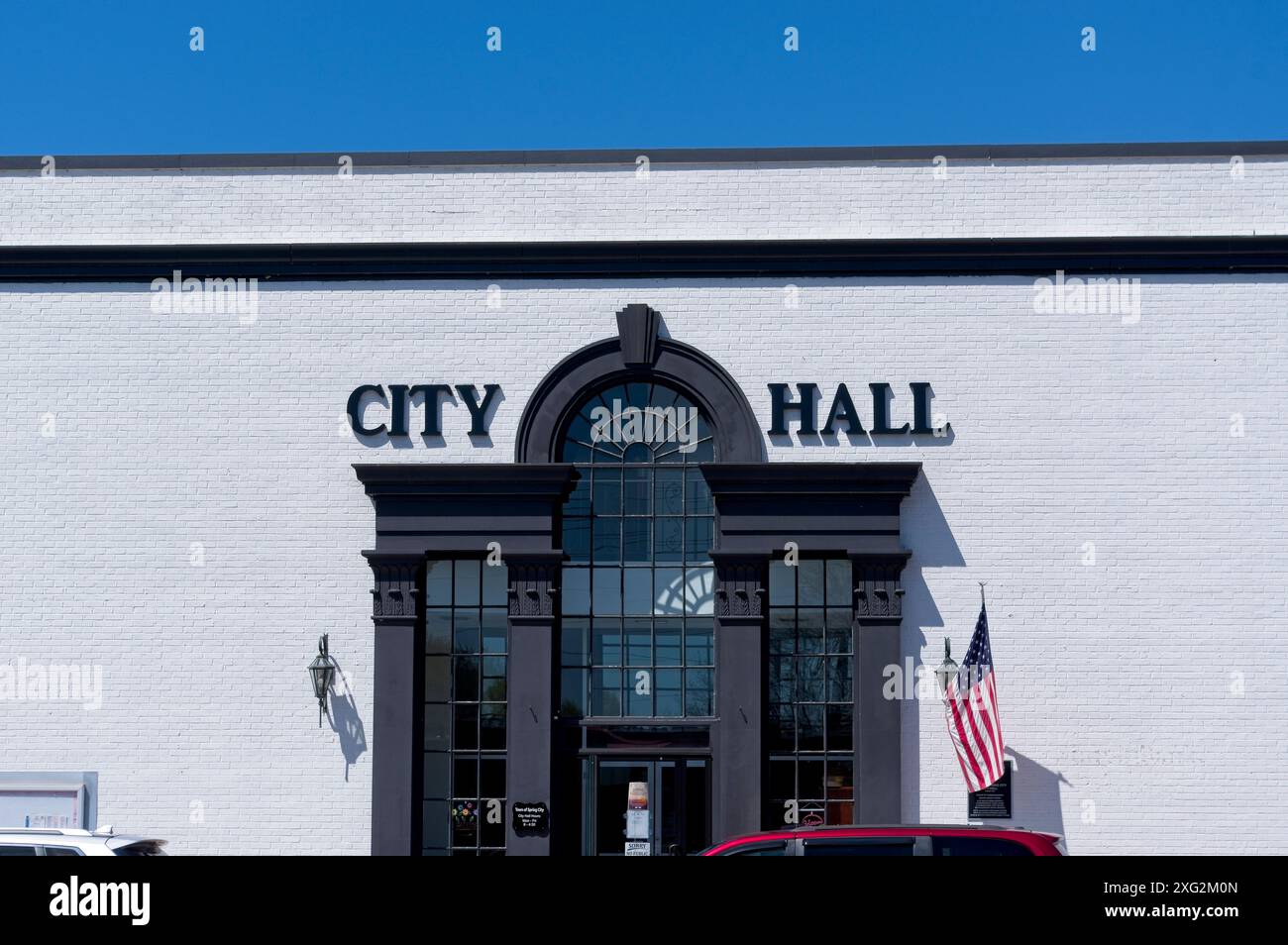 Spring City Tennessee, USA - 03-29-2024 - Spring City City Hall, edificio in una giornata di sole Foto Stock