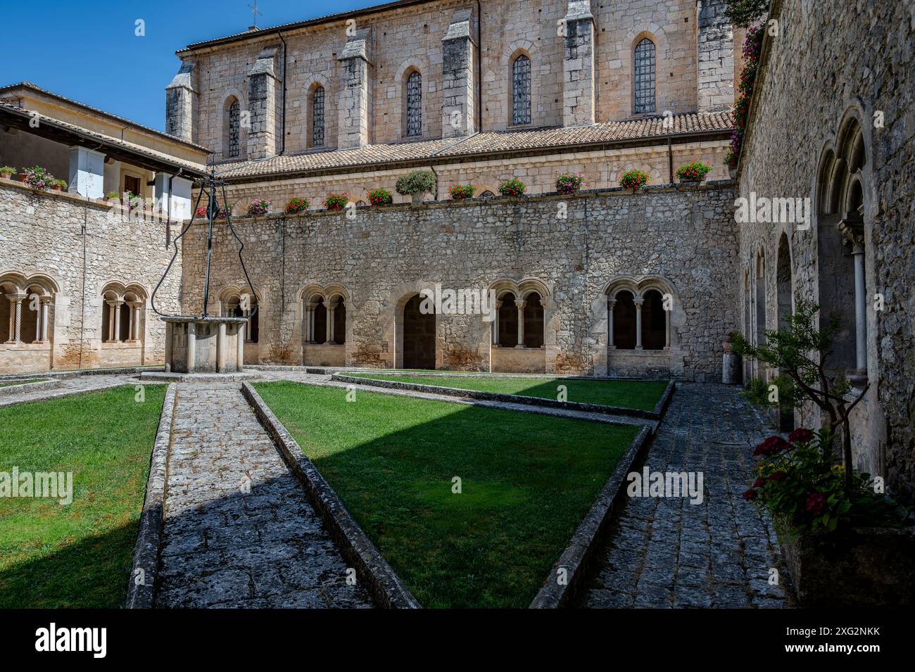 È uno dei più importanti monasteri italiani di architettura gotica cistercense. Fu costruita nel 1203 e consacrata nel 1217. Foto Stock