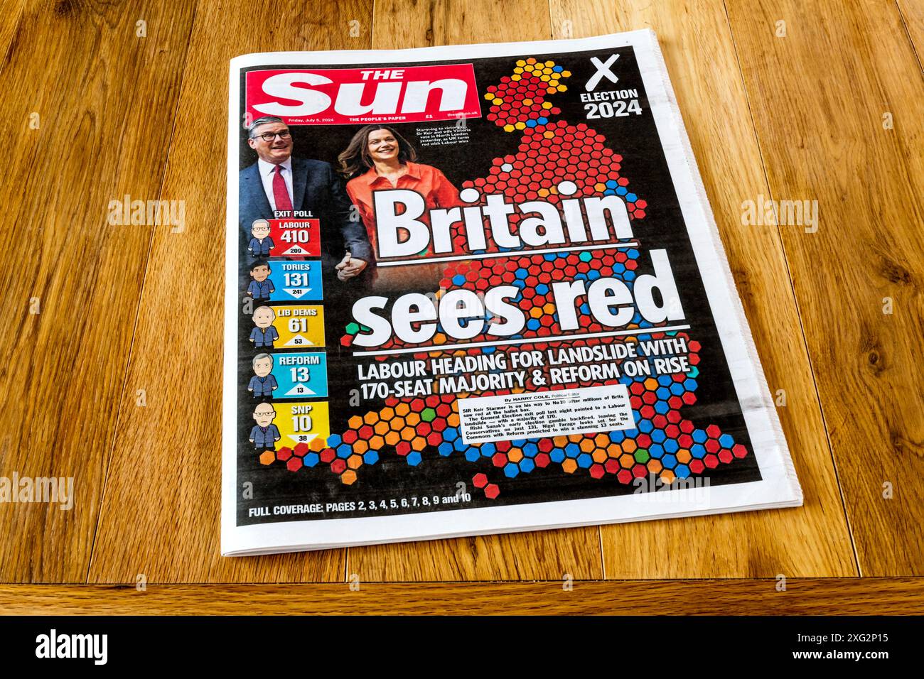 5 luglio 2024. Il giorno dopo una vittoria laburista alle elezioni generali, il titolo della prima pagina del Sun recita Britain SEE Red. Foto Stock
