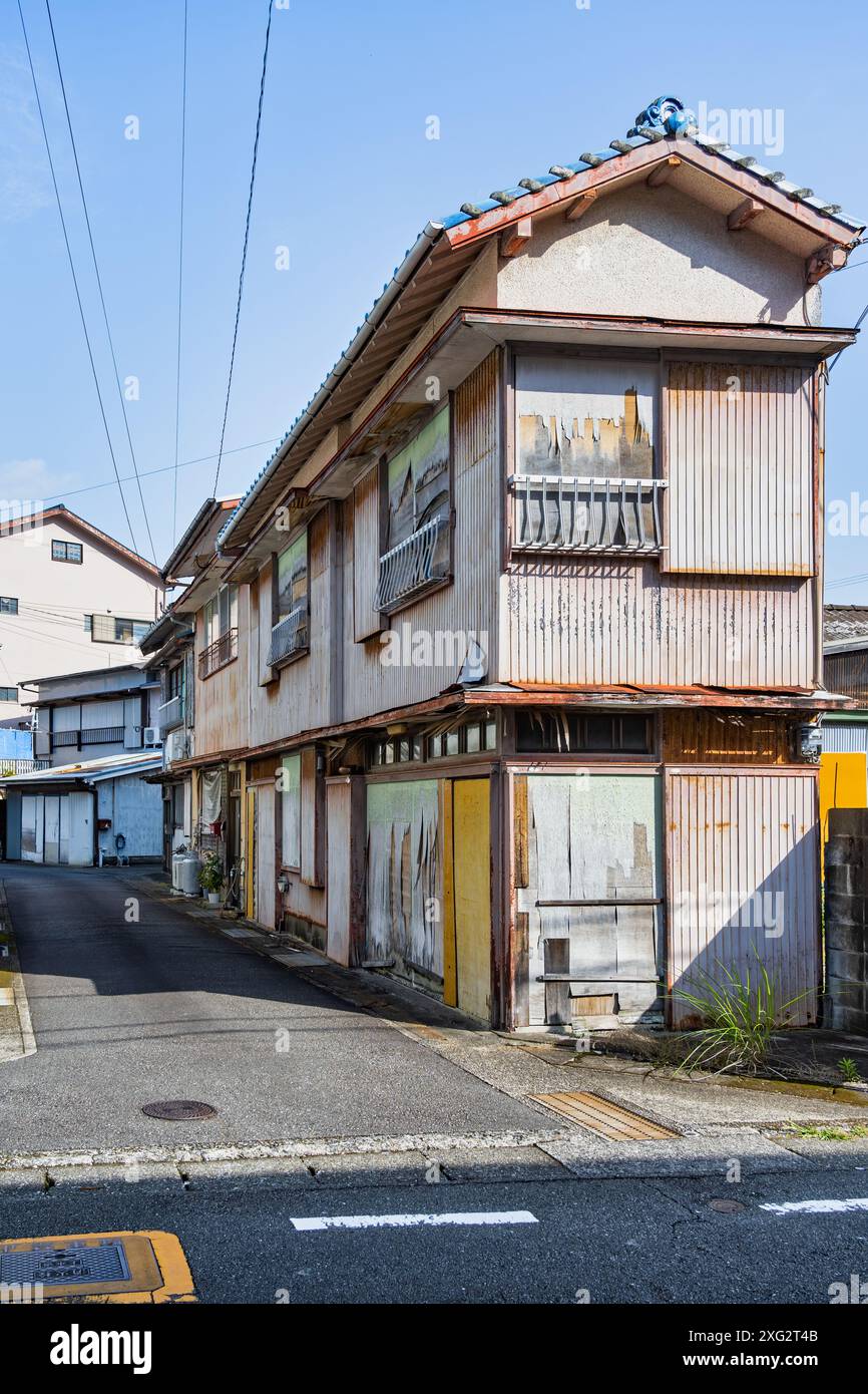 Strada tranquilla e vuota a Nachikatsuura, in Giappone. Foto Stock