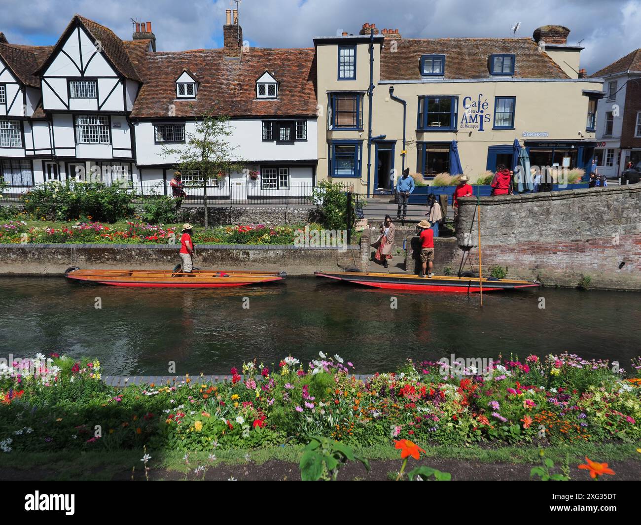 Canterbury, Kent, Regno Unito. 6 luglio 2024. Meteo nel Regno Unito: Giornata di sole a Canterbury Westgate Gardens, Kent. Crediti: James Bell/Alamy Live News Foto Stock