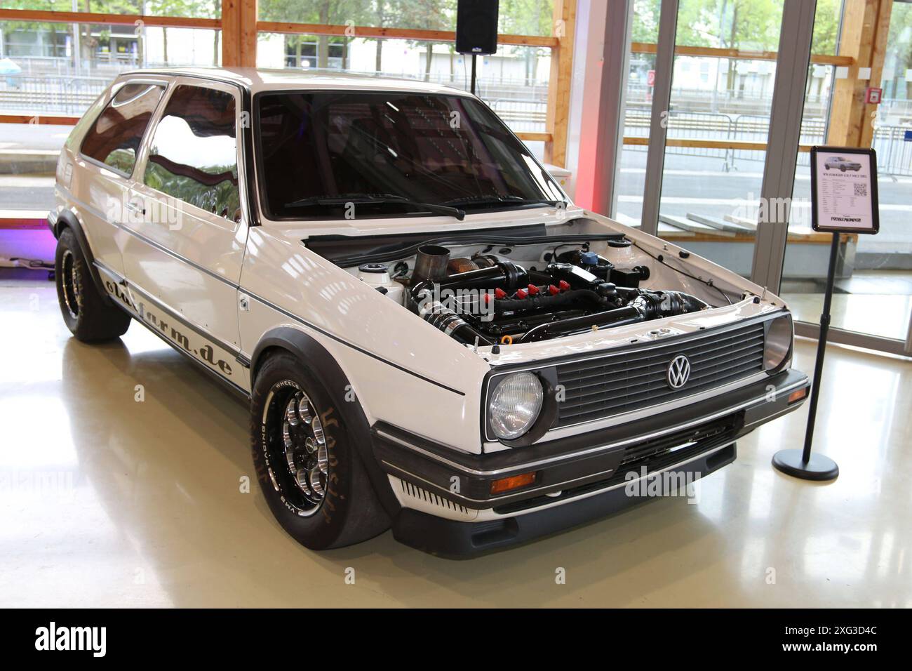 VW Golf Golf 2, Baujahr 1985, Motorumbau R33 turbo, Sonderschau Pavillon L8 Night, PS Days Hannover 2024 Performance & Style Days 05.-07.07.2024, Auto, Automobilmesse, Ausstellung für sportliche Autos, Tuning Event, Messe Hannover, Hannover D. *** VW Golf Golf 2, anno 1985, conversione motore R33 turbo , padiglione speciale L8 Night, PS Days Hannover 2024 Performance Style Days 05 07 07 2024 , auto, Motor show, mostra di auto sportive, evento di tuning, Messe Hannover, Hannover D Foto Stock