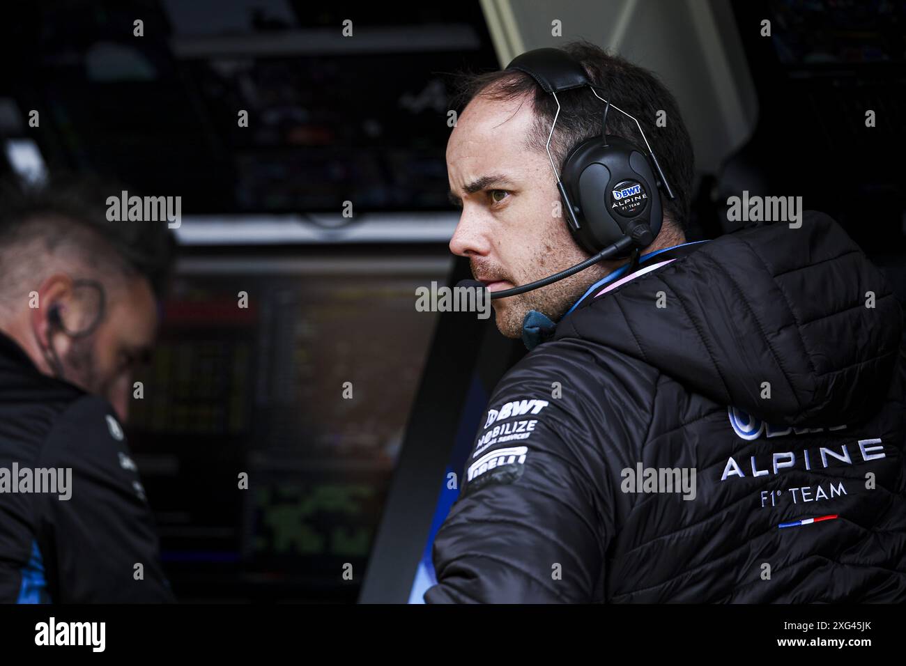 Membro del pit wall dell'Alpine F1 Team durante il Gran Premio britannico di Formula 1 Qatar Airways 2024, dodicesima prova del Campionato del mondo di Formula 1 2024 dal 5 al 7 luglio 2024 sul circuito di Silverstone, a Silverstone, Regno Unito Foto Stock