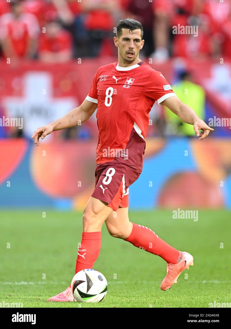 DUSSELDORF - 06/07/2024, Remo Freuler della Svizzera durante i quarti di finale di UEFA EURO 2024 tra Inghilterra e Svizzera alla Dusseldorf Arena il 6 luglio 2024 a Dusseldorf, Germania. ANP | Hollandse Hoogte | GERRIT VAN COLOGNE Foto Stock