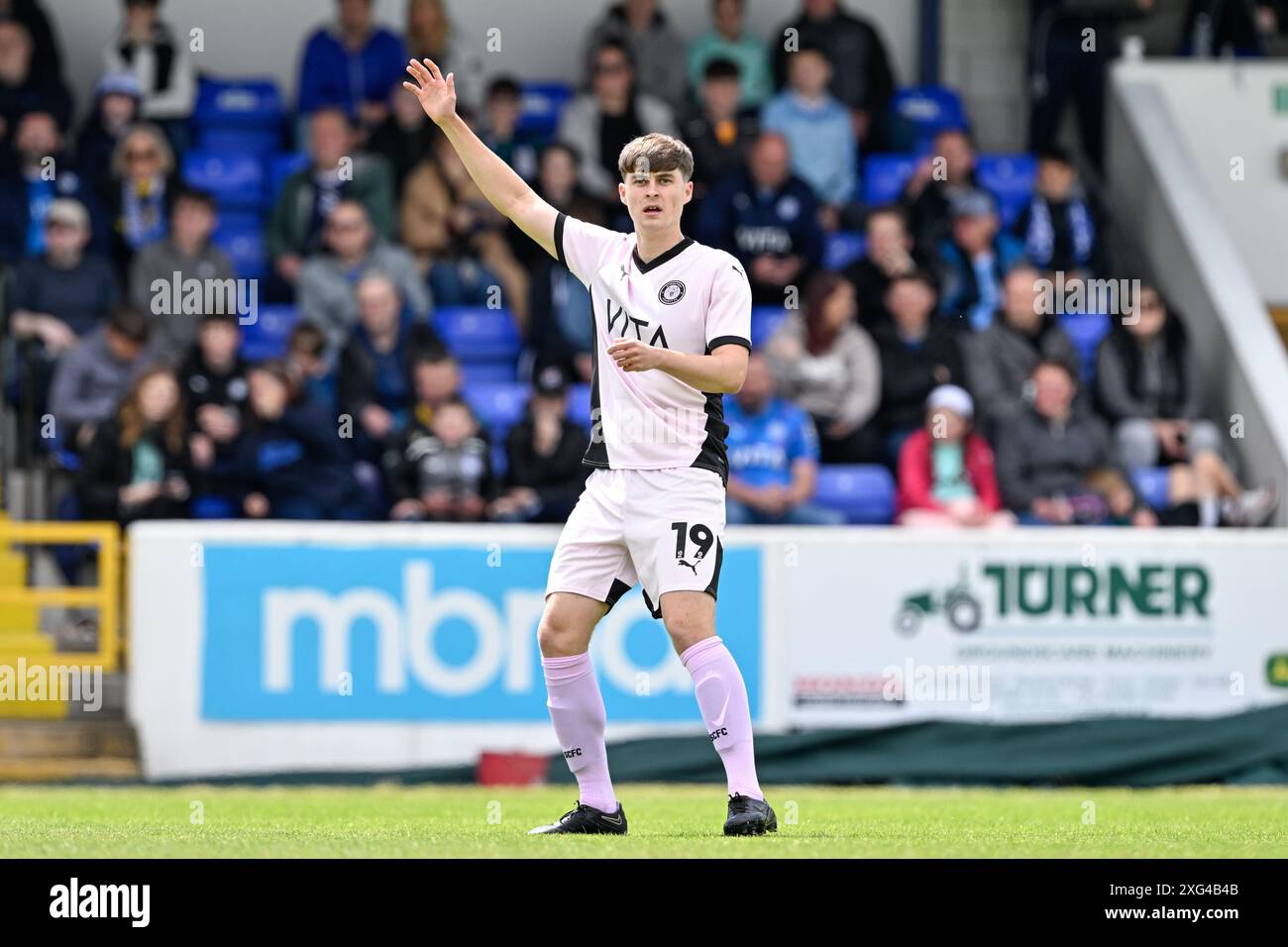 Che Gardner di Stockport County durante l'amichevole pre-stagione Chester vs Stockport County al Deva Stadium, Chester, Regno Unito, 6 luglio 2024 (foto di Cody Froggatt/News Images) a Chester, Regno Unito, il 6/7/2024. (Foto di Cody Froggatt/News Images/Sipa USA) Foto Stock