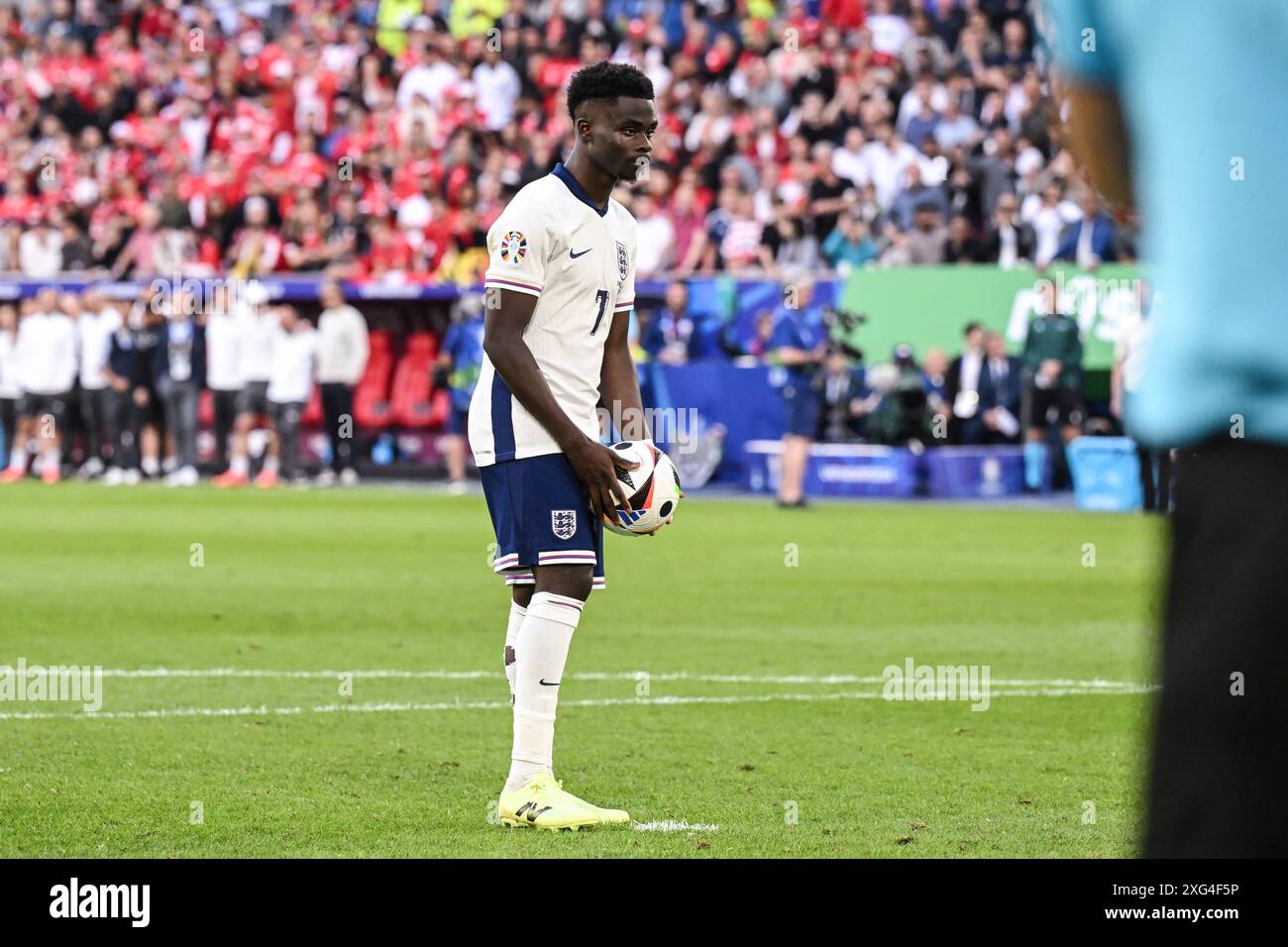 DUSSELDORF - 06/07/2024, Bukayo Saka dell'Inghilterra durante i quarti di finale di UEFA EURO 2024 tra Inghilterra e Svizzera alla Dusseldorf Arena il 6 luglio 2024 a Dusseldorf, Germania. ANP | Hollandse Hoogte | GERRIT VAN COLOGNE Foto Stock