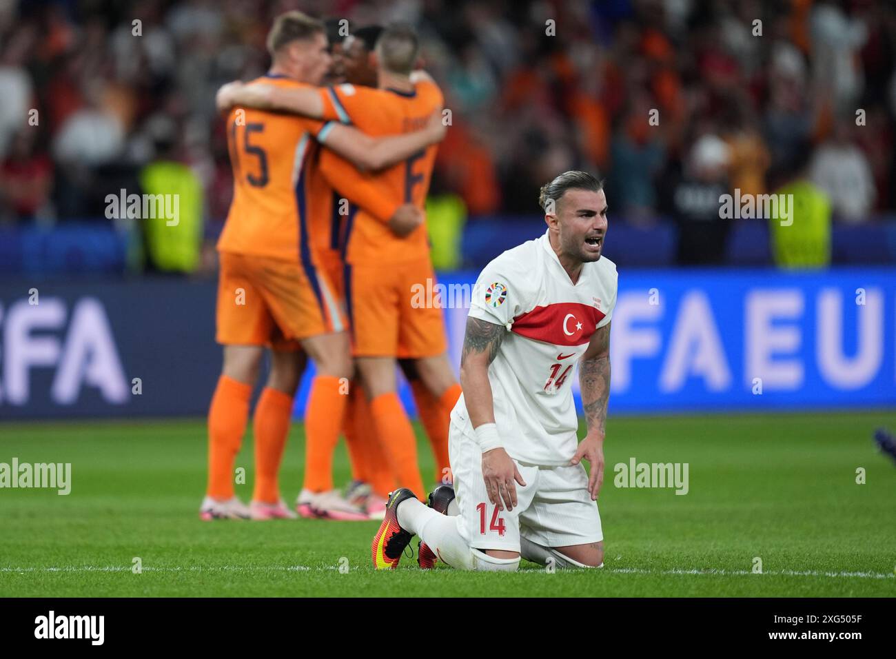 Berlino, Germania. 6 luglio 2024. Calcio, UEFA Euro 2024, Campionato europeo, Paesi Bassi - Turchia, finale, quarti di finale, Olympiastadion Berlin, Abdülkerim Bardakci della Turchia reagisce dopo la sconfitta. Crediti: Marcus Brandt/dpa/Alamy Live News Foto Stock