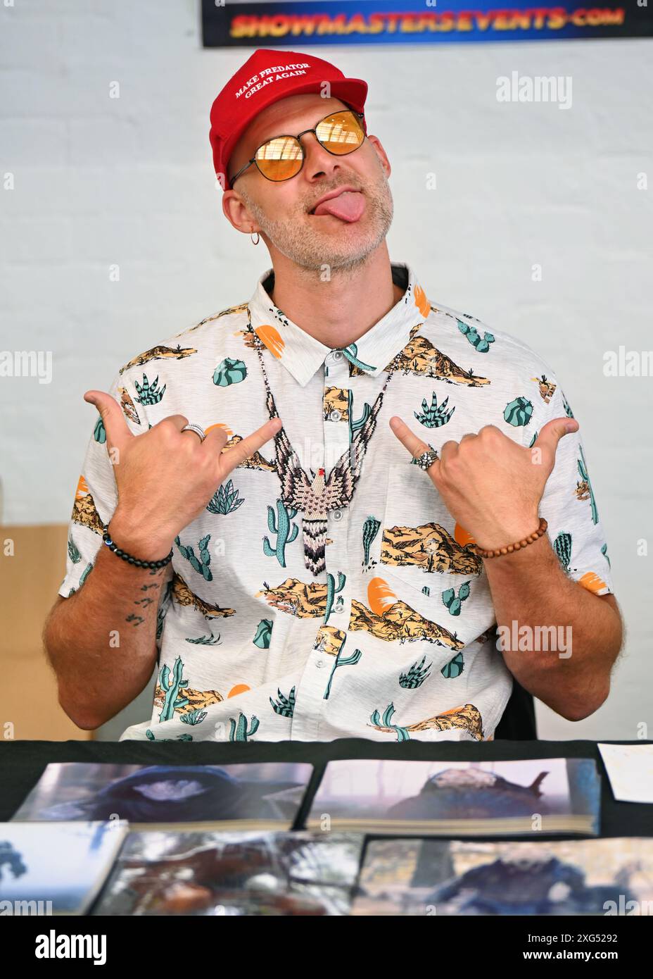 LONDRA, REGNO UNITO. 6 luglio 2024. Kyle Strauts alla star del cinema e della TV firma autografi per i fan al London Film and Comic con a Olympia Londra, Regno Unito. Credito: Vedi li/Picture Capital/Alamy Live News Foto Stock