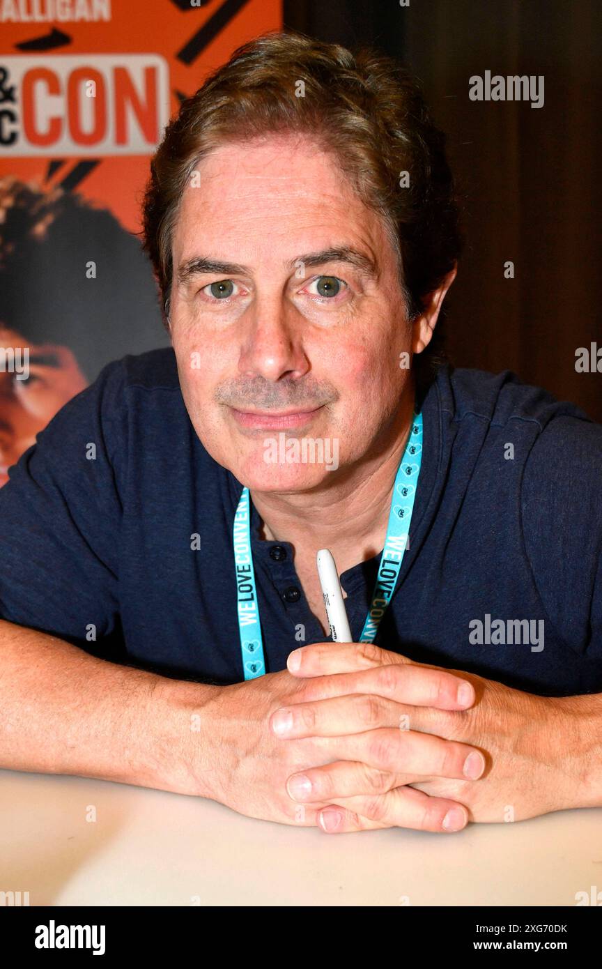 Zach Galligan auf der German Film Comic con Babelsberg im Filmpark Babelsberg. Potsdam, 06.07.2024 *** Zach Galligan al German Film Comic con Babelsberg al Filmpark Babelsberg Potsdam, 06 07 2024 foto:Xn.xKubelkax/xFuturexImagex Comic con 4734 Foto Stock