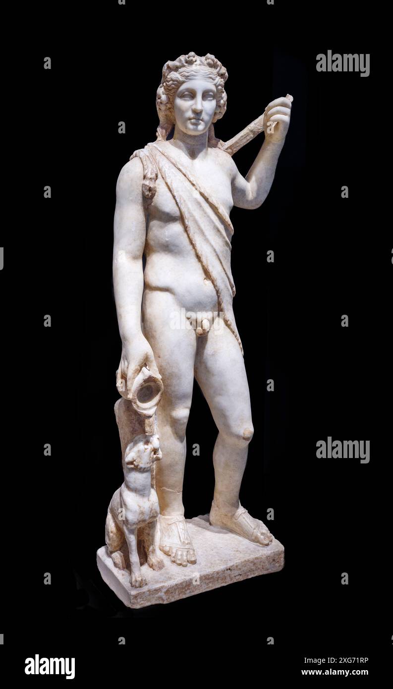 Una statua romana del dio greco Dioniso, noto anche come Bacco. Marmo. 2° cen, ad. Da Aldaya, Valencia, Spagna. Foto Stock